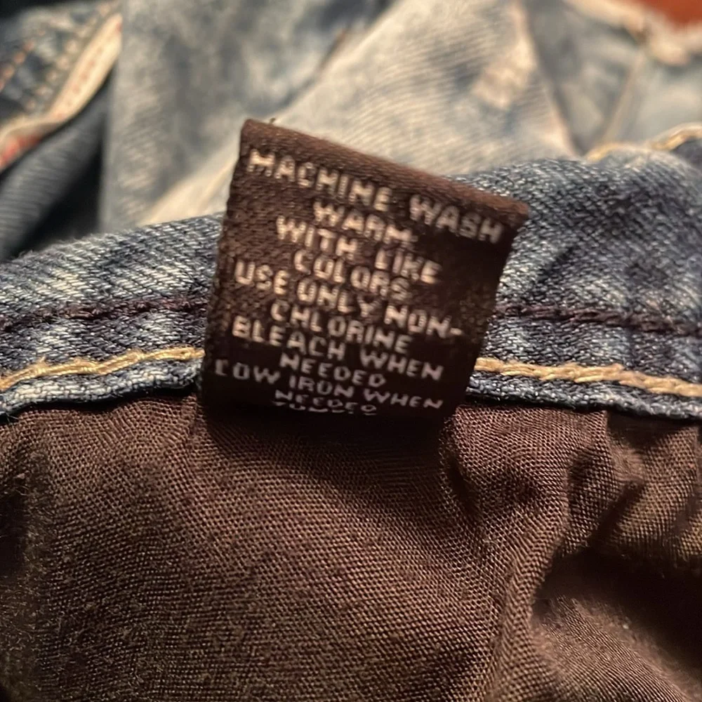 Carbon Relaxed acid washed distressed denim shorts
